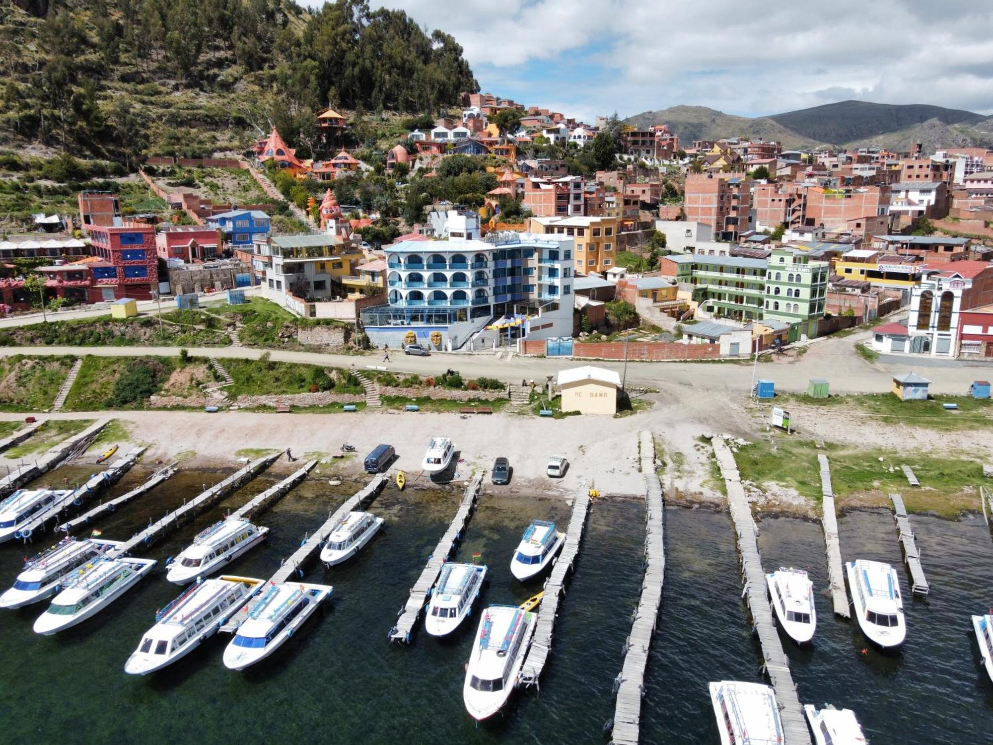 Hotel Lago Azul Copacabana  Pokoj fotografie