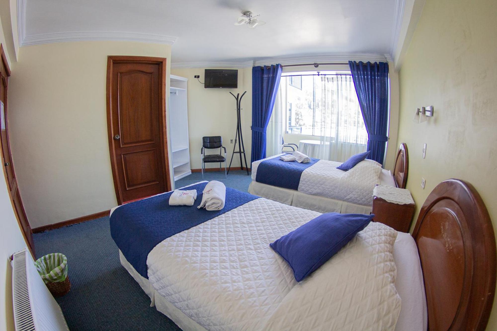 Hotel Lago Azul Copacabana  Pokoj fotografie